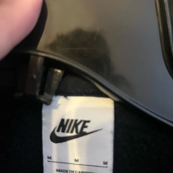 Nike - Picture 2 of 2